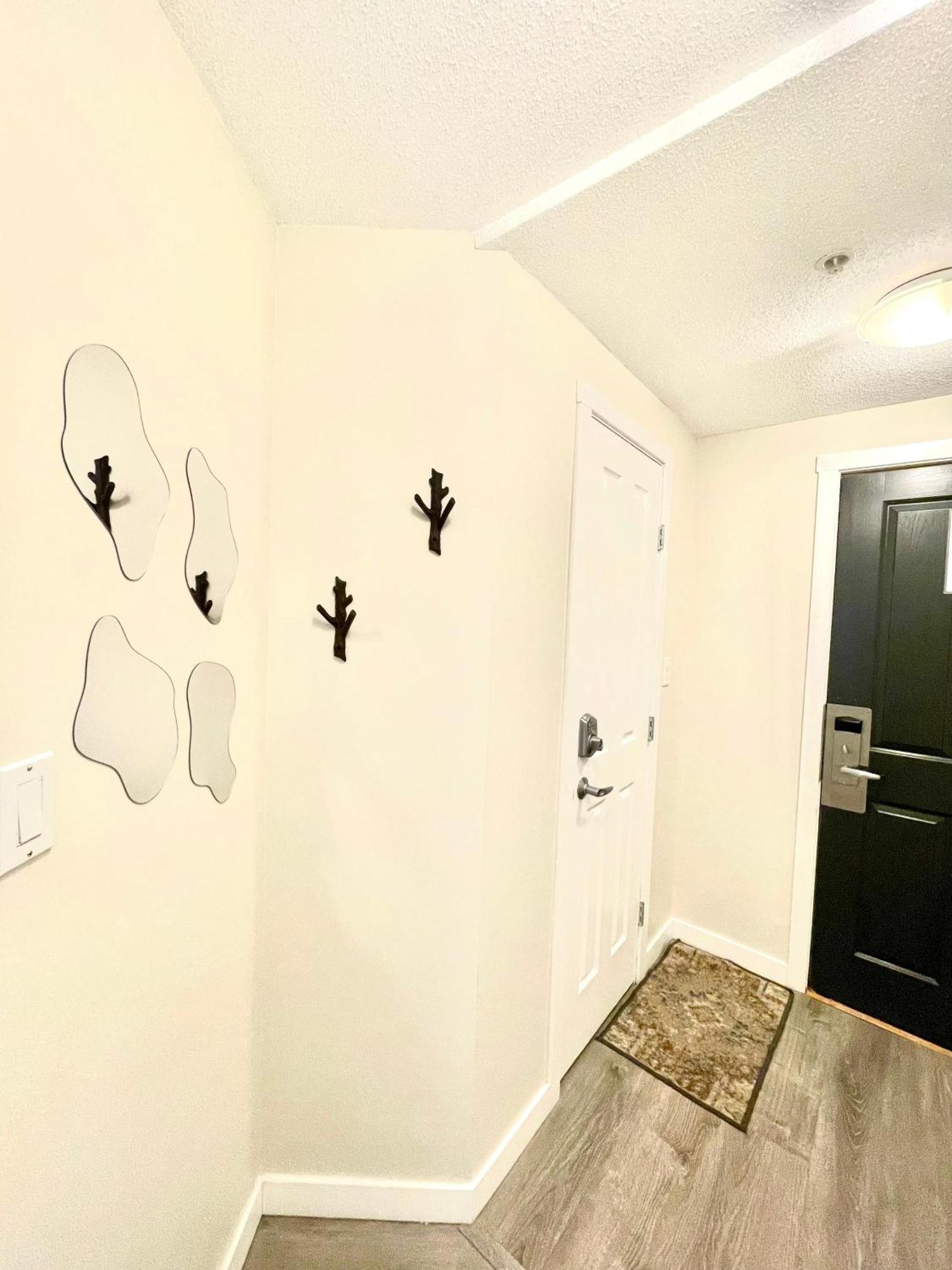 Alpenglow Lodge Bear Wonder One Bedroom By Mva 惠斯勒 外观 照片